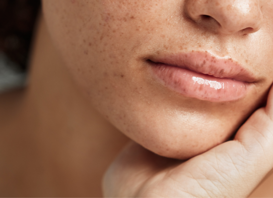 Les ingrédients clés pour des lèvres repulpées et hydratées