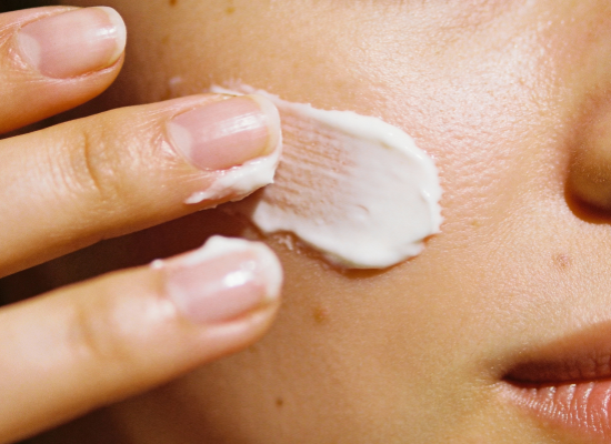 Quand la peau passe en mode défense : stress, hyperréactivité, barrière cutanée