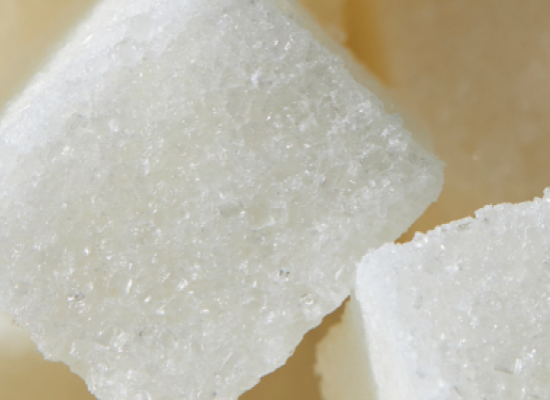 Glycation de la peau : comment le sucre accélère le vieillissement cutané